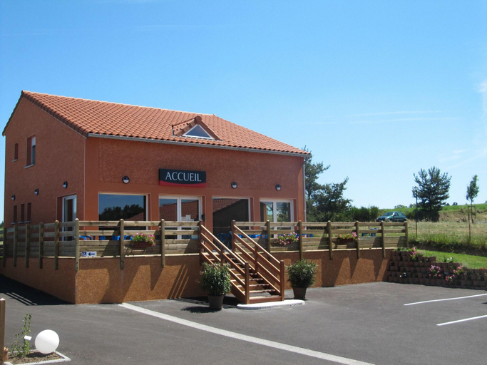 Exterior & Views 2, Hotel Cantal Cottages, Cantal