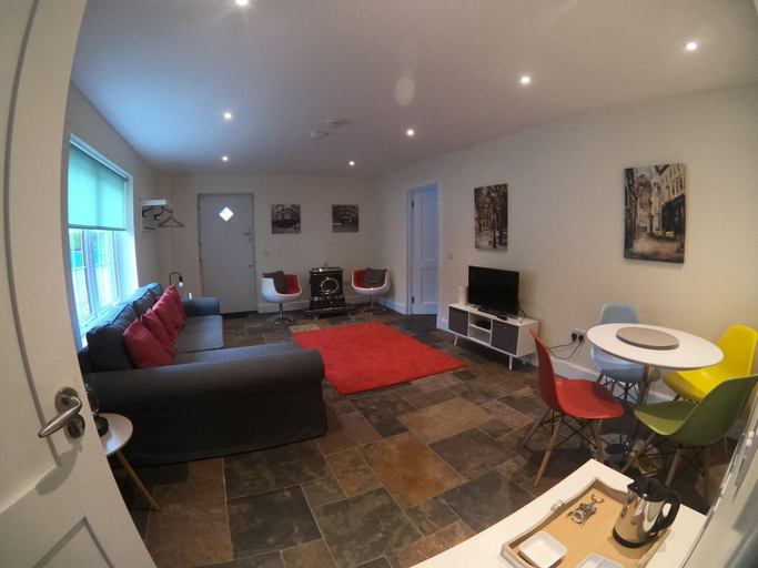 Public Area 2, Taigh Duitseach, Highland