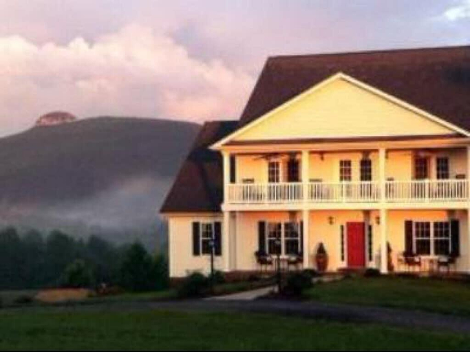 Exterior & Views 1, A Mighty Oak B&B, Surry