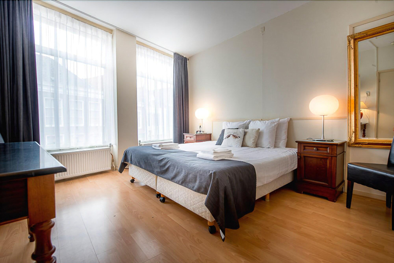 Bedroom 3, Hotel Grand Café de Wijnberg, Bolsward