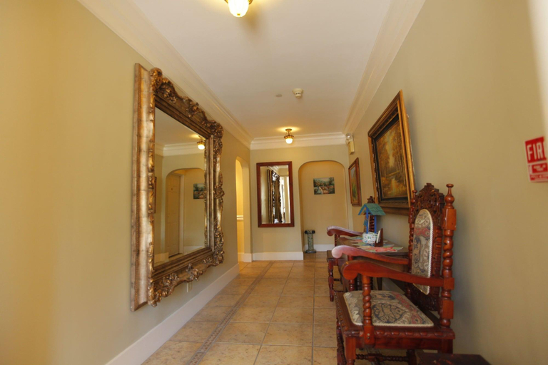Public Area 2, Santa Paula Inn, Ventura