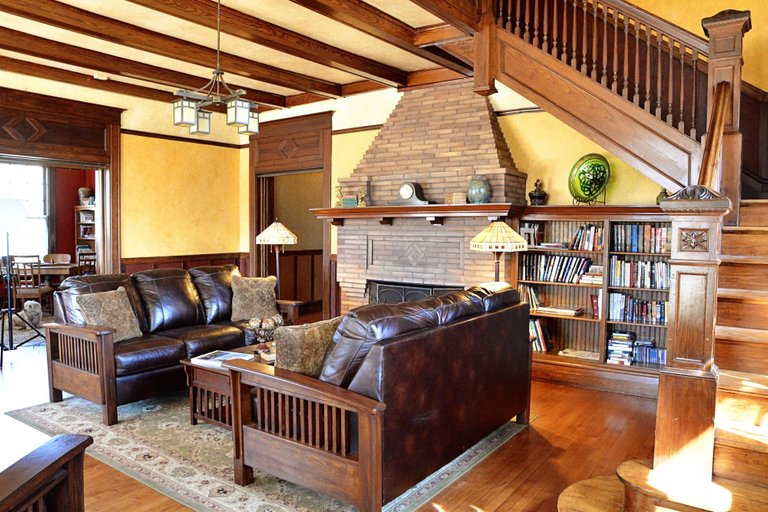Public Area 2, Iron Horse Inn, Hood