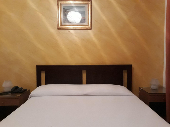 Bedroom 2, Hotel Arcella, Padua