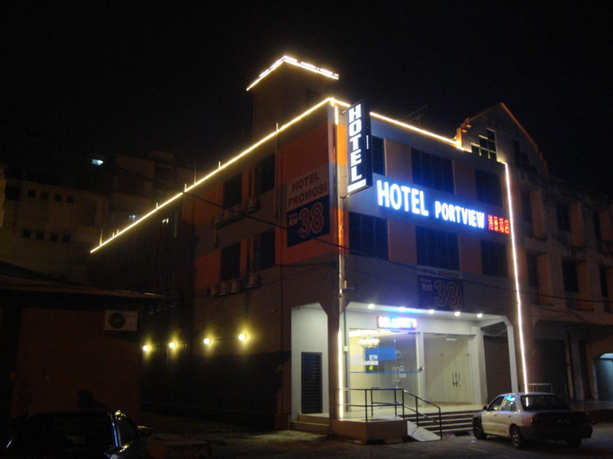 Exterior & Views