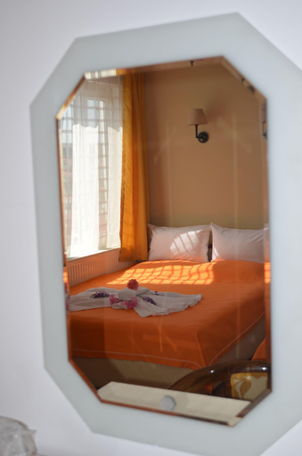 Bedroom 3, Megas Hotel, Ayvalık