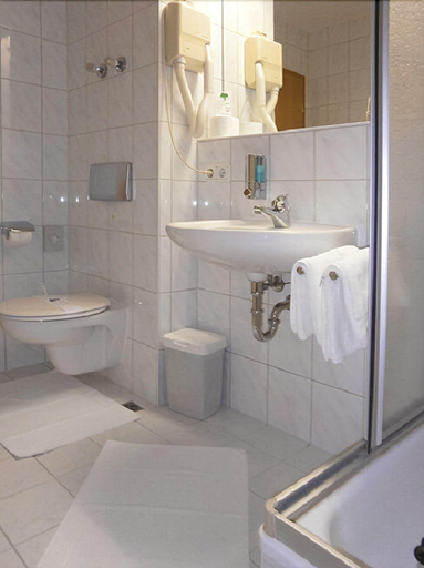 Bathroom 4, Isar Hotel, Freising