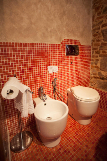Bathroom 4, Tangohotel, Lucca