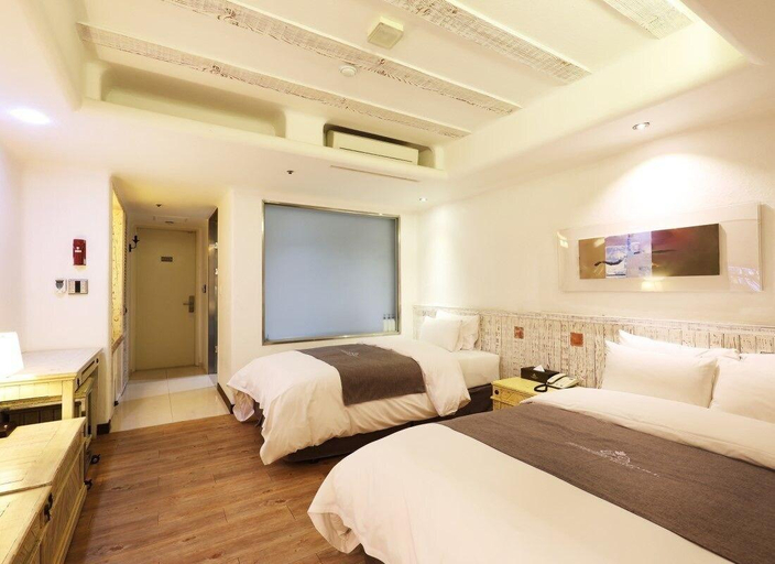 Bedroom 2, Maple Hotel Jeongseon, Jeongseon