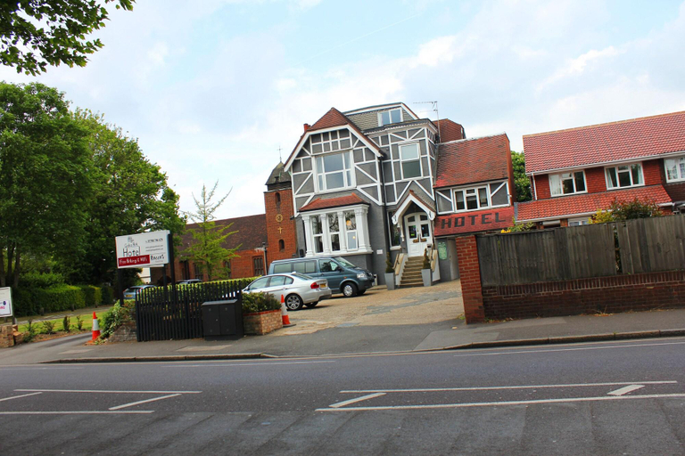Exterior & Views 2, Gidea Park Hotel, London