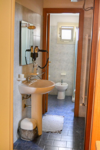 Bathroom 4, B&B La Corte Lecce, Lecce