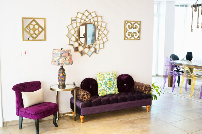 Public Area 3, Behlys Boutique, Seeb