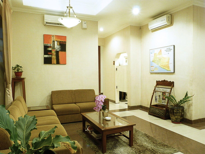 Public Area 30