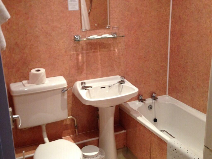 Bathroom 4, Furzedown Hotel, Norfolk