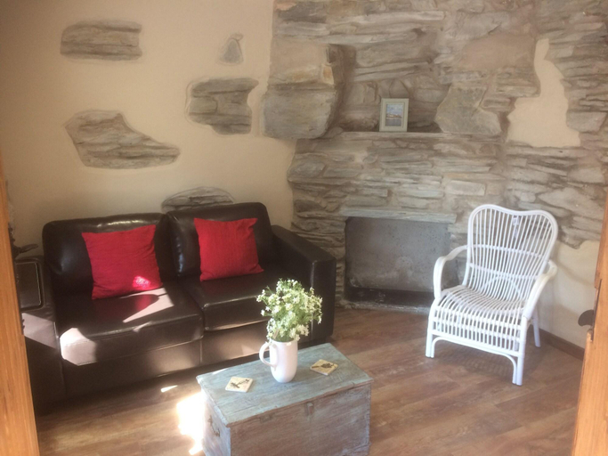 Public Area, The Grapes Hotel, Gwynedd