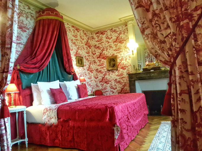 Bedroom 2, Chateau de Chantore, Manche