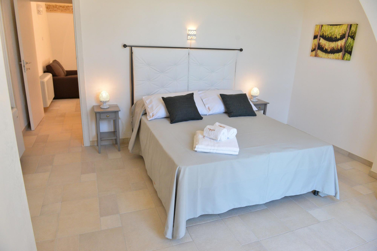 Bedroom 3, Tobacco Suite, Brindisi