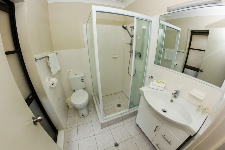 Bathroom 3, Narimba Motel, Port Macquarie-Hastings - Pt A