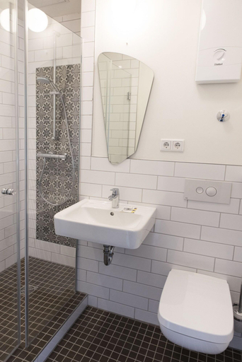 Bathroom 4, Koncept Hotel Zum Kostbaren Blut, Köln