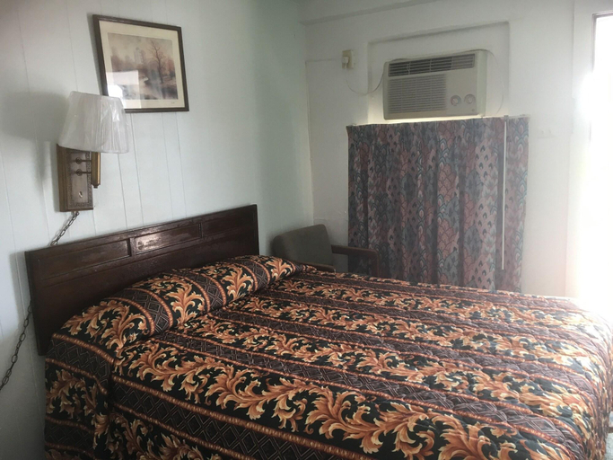 Public Area 3, Kansan Motel, Seward
