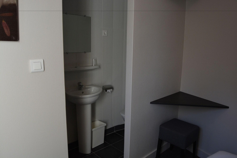 Bathroom 5, Le Charleston Hotel, Aveyron