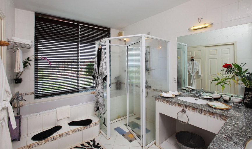 Bathroom 5, An Hoa Residence, Long Điền