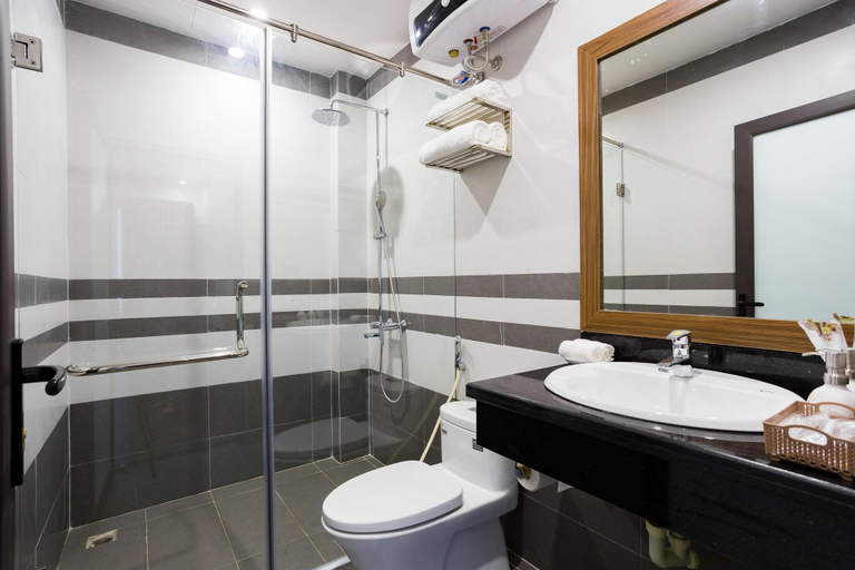 Bathroom 5, Rio Hotel, Ninh Bình