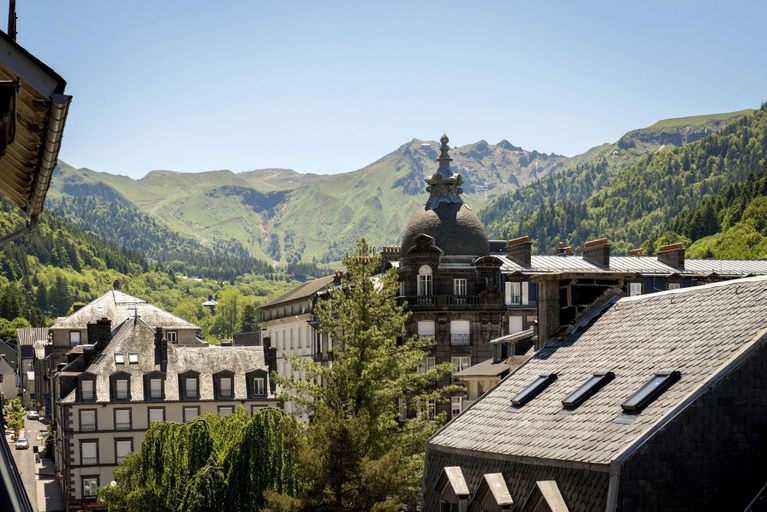 Exterior & Views 2, Hôtel de Russie, Puy-de-Dôme