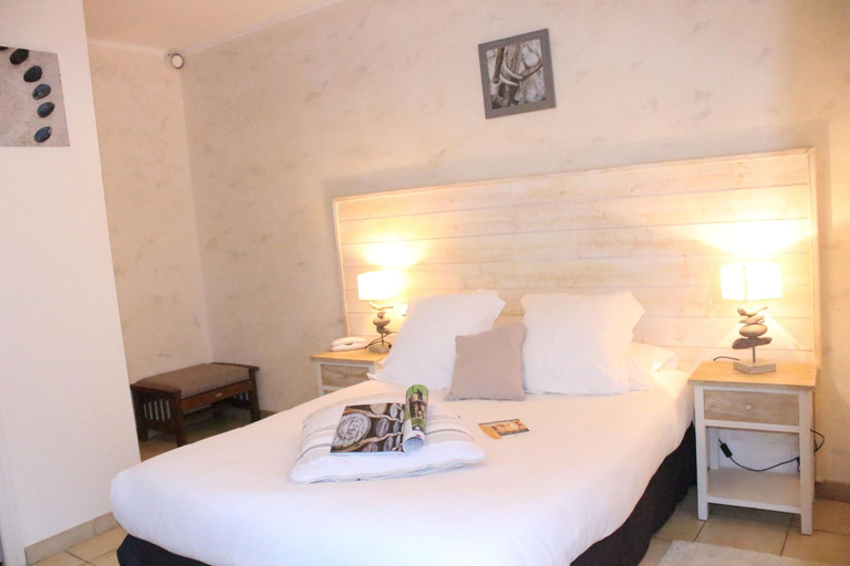 Bedroom 3, Le Héron Cendré, Charente-Maritime