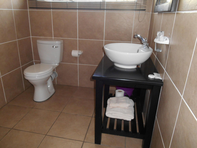 Bathroom 3, Obesa Lodge, Cacadu