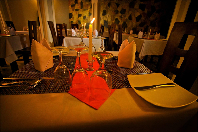 Food & Drinks 5, Hotel Travellers Nest, K.F.G. & G. Korale