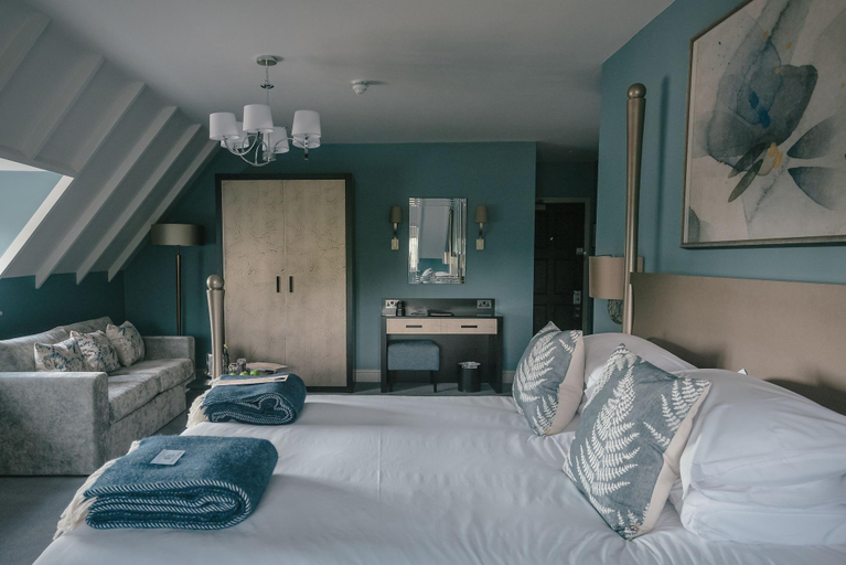 Bedroom 3, Hogarths Stone Manor, Worcestershire