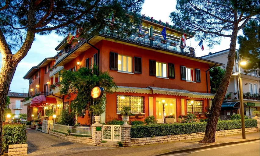 Exterior & Views 2, Hotel Benaco, Brescia