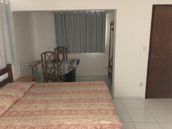Exterior & Views 27