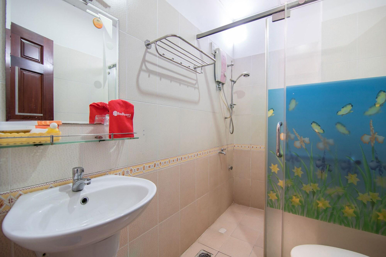 Bathroom 3, Hoang Dung Hotel, Tân Bình