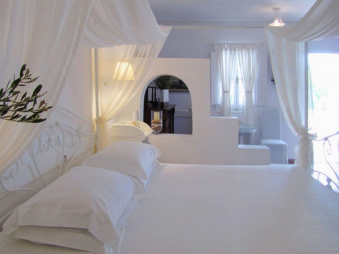 Bedroom 3, Porto Scoutari Romantic Hotel, South Aegean