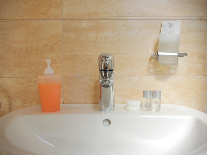 Bathroom 5, Rooma Beb, Rome