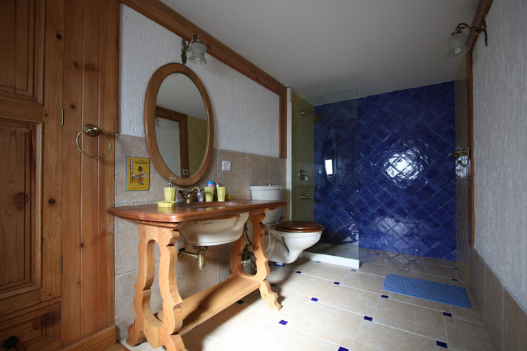 Bathroom 4, Amaraya Resort, Araiya Anthology, Nainital