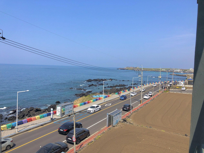 Exterior & Views 2, Maniju Pension, Jeju