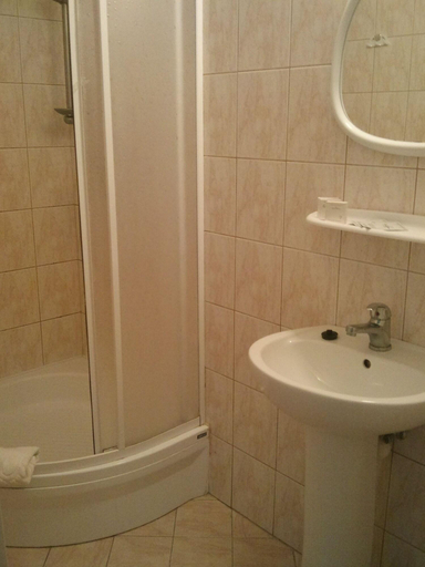 Bathroom 4, Halo Hel, Puck