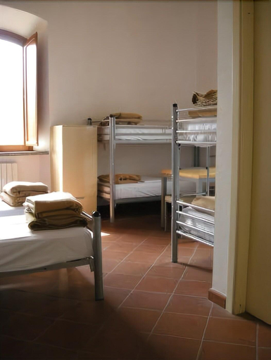 Bedroom 4, Student's Hostel Gowett, Livorno