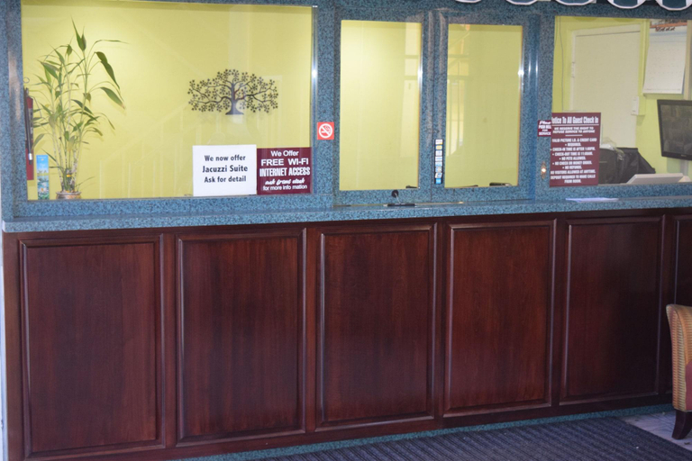 Public Area 1, Deluxe Inn Hawthorne, Los Angeles