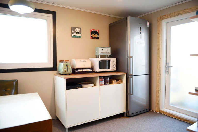 Public Area 5, The One Hostel, Mapo