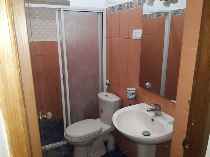 Bathroom 5, Rivorich Residence, Kundasale