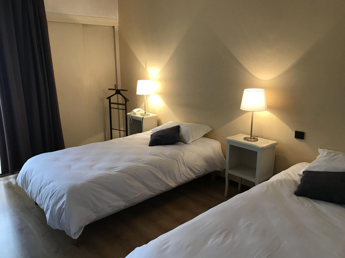 Bedroom 4, Hôtel Pyrène, Ariège