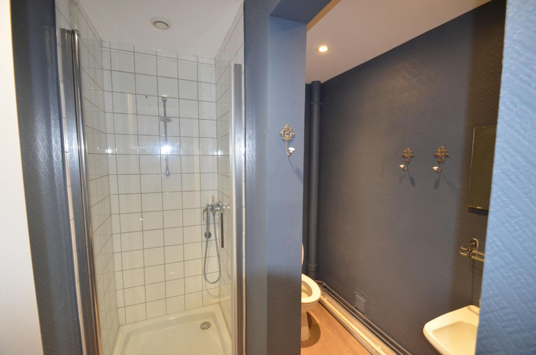 Bathroom 4, L'Empereur, sa Femme et le petit Prince, Vosges