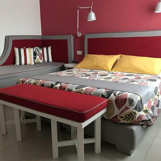 Bedroom 2, Al Parco Primavera, Napoli