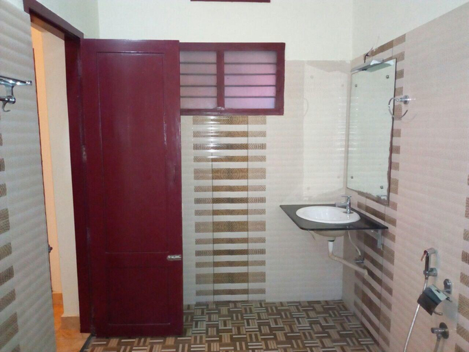 Bathroom 5, The Byke Puja Samudra, Thiruvananthapuram