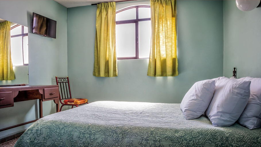 Bedroom 3, Hotel Emily, León