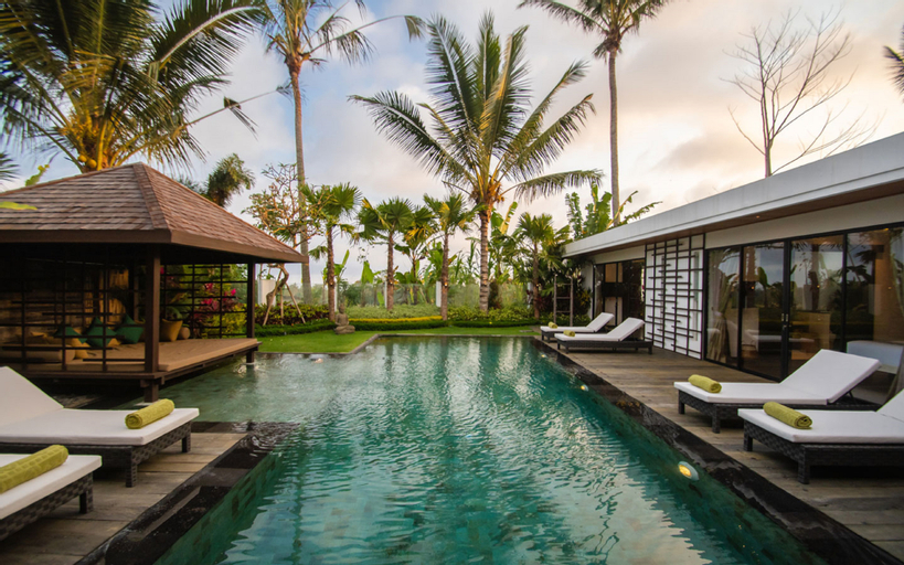 Swimming Pool 4