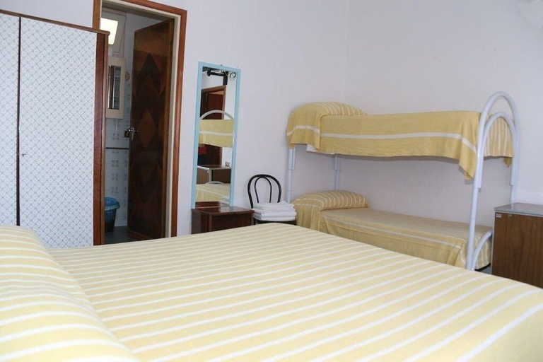 Bedroom 2, Hotel Andrea Doria, Lucca